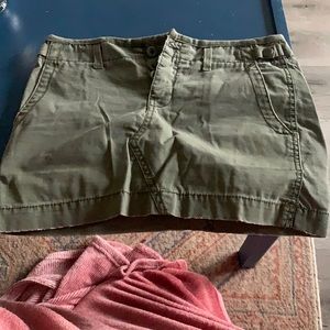 Size 2 skirt, American Eagle, good condition